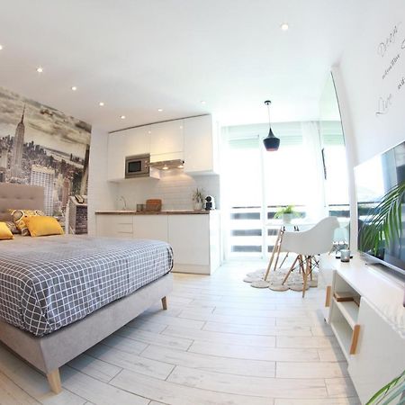 Benalmadena - New Nordic Style & Sunny Studio Apartment Luaran gambar